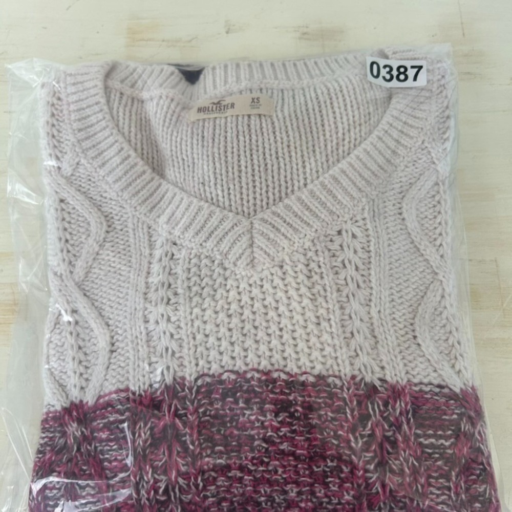 Hollister Women's Cable Knit Sweater LS V-Neck Pink Large Stripe Logo Preppy - Picture 11 of 11